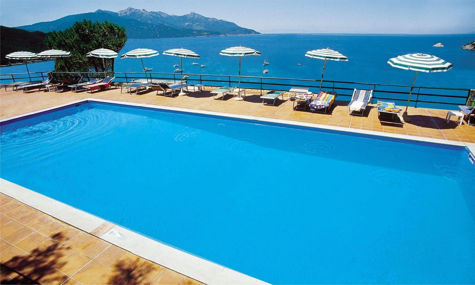 Hotel Paradiso Portoferraio Exterior photo